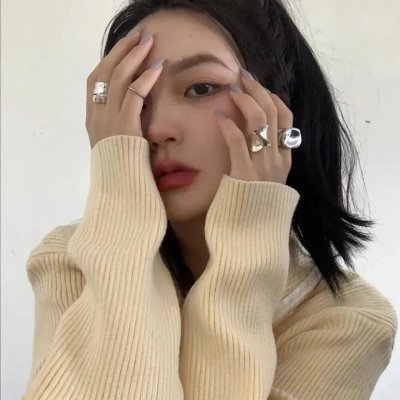 笼中女
